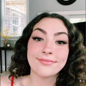 Meet your Posher, Noelle